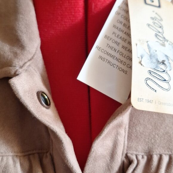 BNWT Beautiful Wrangler Soft Ruffled Velvety Light Brown Snap Shirt Size M - Picture 7 of 13